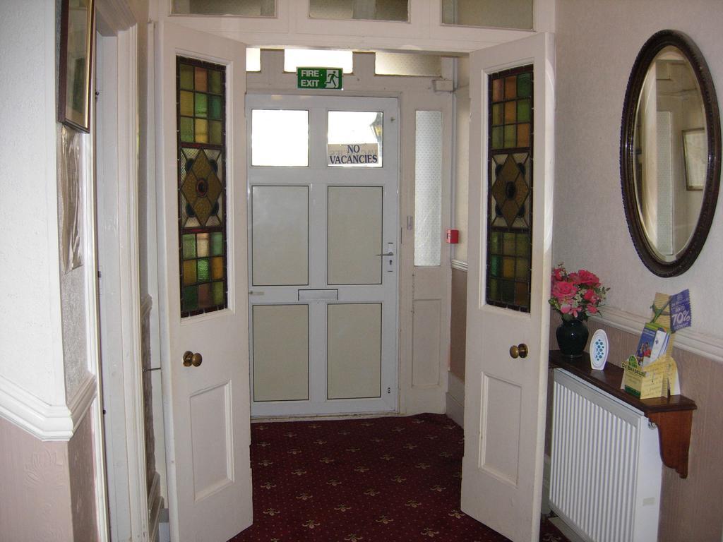 Longfield Guest House Dover Eksteriør billede